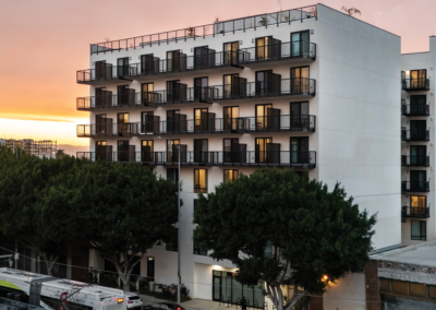 Liv DTLA: 1411 S Flower St